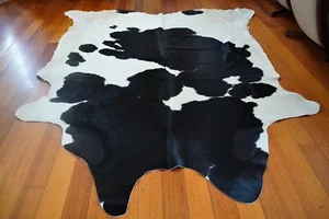 A Big & Beautiful Classic Dairy Cow - A Beautiful Touch of Country Style - Imagen 1 de 7