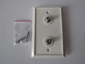 Cable multimedia de plástico Steren 200-252WH puerto de acceso doble conector de pared dorado nuevo - Imagen 1 de 2