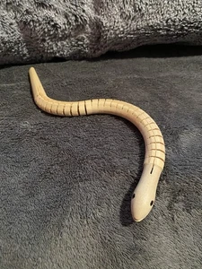 Figura de juguete de serpiente de madera articulada - Imagen 1 de 3