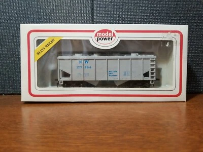 HO Scale "Norfolk & Western" NW 177504 2-bay Cement Hopper Freight Train Car - Image 1 of 4