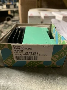 Phoenix Contact, #2943932, #EMG30-NZ6, Free Shipping To Lower 48 - Picture 1 of 5