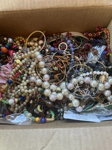 10lb Mixed Mystery Craft Jewelry Lot #246 - Picture 1 of 4