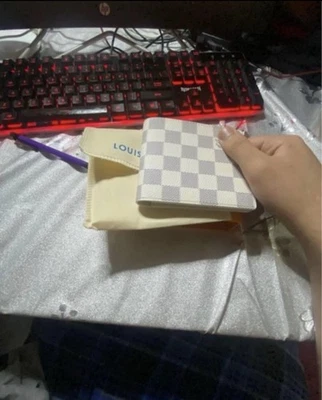 Cartera Louis Vuitton Foto 1 de 4