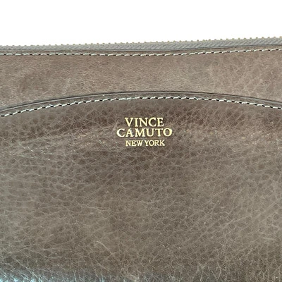 Cartera de cuero gris Vince Camuto con cremallera ranuras para tarjetas de crédito bolsillo con cremallera Foto 1 de 4