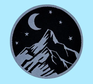 MOUNT EVEREST MOUNTAIN LANDSCAPE STARRY NIGHT WOVEN ADVENTURE STICKER PATCH - Bild 1 von 2