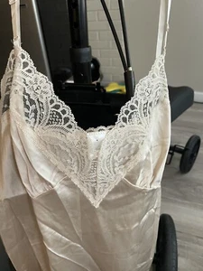 Vintage Unbranded Full Slip Size 36 Nude Nylon Andron III 6.00 Shipping Euc - Picture 1 of 7