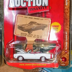 Johnny Lightning Auction Insanity 1969 Dodge Coronet R/T Convertible - Picture 1 of 2