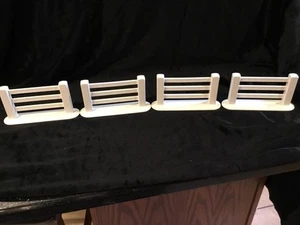 LOTE DE 4 CERCAS BLANCAS LITTLE TIKES STABLE BARN TAMAÑO CASA DE MUÑECAS LIMPIO RARO VINTAGE - Imagen 1 de 4