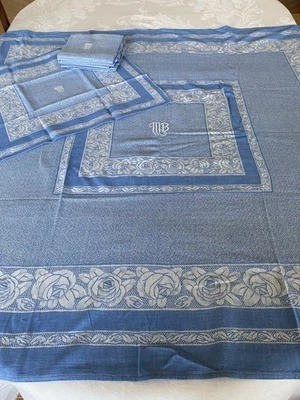Service de table en damassé Bleu Art Déco Monogrammé - Nappe et 6 serviettes - Photo 1/4