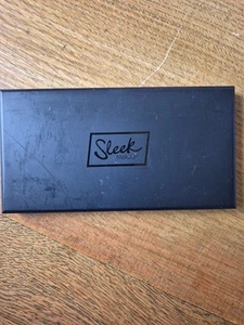 Sleek MakeUP i-Divine Eyeshadow Palette, 12 Shades in a Mix of Matte -High Flyer - Picture 1 of 3