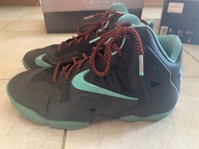 NIKE LEBRON XI GS 5.5 Y NEGRO JADE DIFUSO VERDE MENTA. Foto 1 de 4