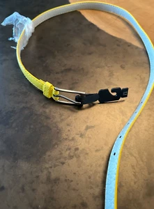 NWT YELLOW LEATHER BELT SILVERTONE HARDWARE WOMENS SZ M - Picture 1 of 5