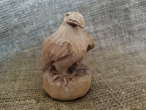 Estatua de águila, tallada a mano en madera símbolo de fuerza y libertad. - Imagen 1 de 22