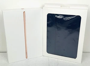 Apple iPad 9,7" 6a generazione Wi-Fi 128 GB oro MRJP2LL/A e tastiera/custodia PACCHETTO - Foto 1 di 18