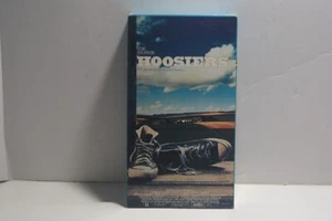Hoosiers VHS Movie Gene Hackman 1988 BasketBall Story Drama - Picture 1 of 3