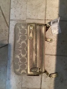Coach Signature GOLD Triple Zip Wristlet Pochette Bag Clutch new with tags - Picture 1 of 3