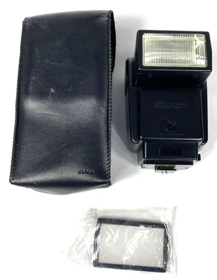 Canon Speedlite 199A Shoe Mount Flash With Filter & Original Case Made In Japan - Image 1 of 4
