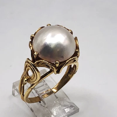 Anillo de cóctel antiguo de perlas Mabe redondas naturales de oro amarillo de 14k 9,5 Foto 1 de 4