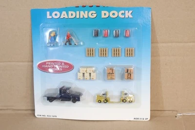 WALTHERS 433-1678 HO SCALE DEPOT GOODS LOADING DOCK ACCESSORIES om - Image 1 of 4