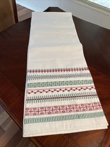 NICE White Christmas Table Runner Embroidered Red Green 16 x 88 in Washable EUC - Picture 1 of 6