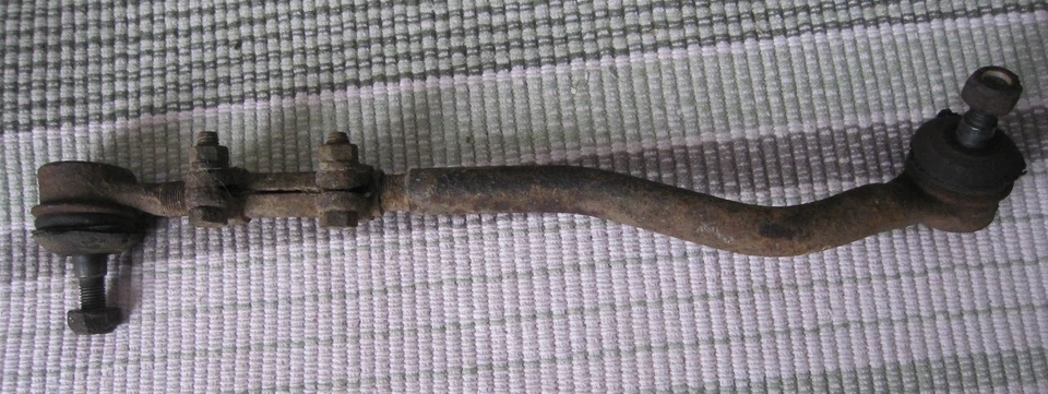 FIAT 850 SPIDER COUPE SEDAN RIGHT TIE ROD ASSEMBLY USED - Image 1 of 1