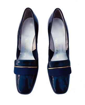 VTG 70s Naturalizer Navy Blue Patent Leather Chic Pumps Heels 5AA New w/o box - Image 1 of 4