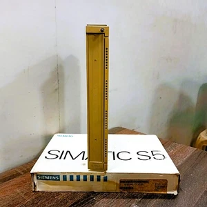 NUEVA CAJA ABIERTA | MÓDULO DE SALIDA DIGITAL SIEMENS 6ES5441-7LA12 32 PUNTOS 0,5 AMP 24VDC - Imagen 1 de 4