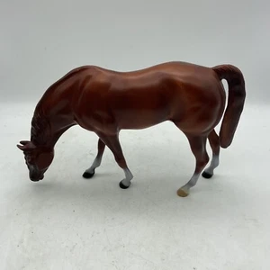 Vtg Heartland Plastic Toy Horse Grazing Brown Multi-colored Hoofs - Picture 1 of 7