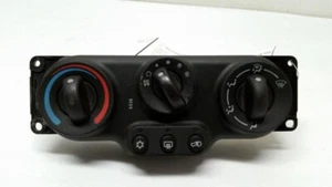 2005 Chevrolet Equinox A/C AC Temperature Heater Climate Control OEM - Picture 1 of 5