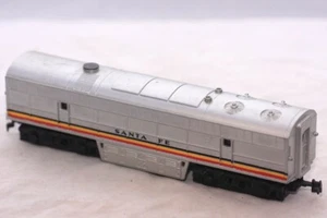 AHM/Rivarossi HO Scale Santa Fe FM C-Liner B-unit Dummy locomotive Unnumbered - Picture 1 of 2
