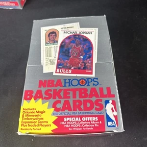 Carte da basket NBA Hoops serie 1 1989-89 ~ scatola completa 36 confezioni sigillate Jordan - Foto 1 di 6