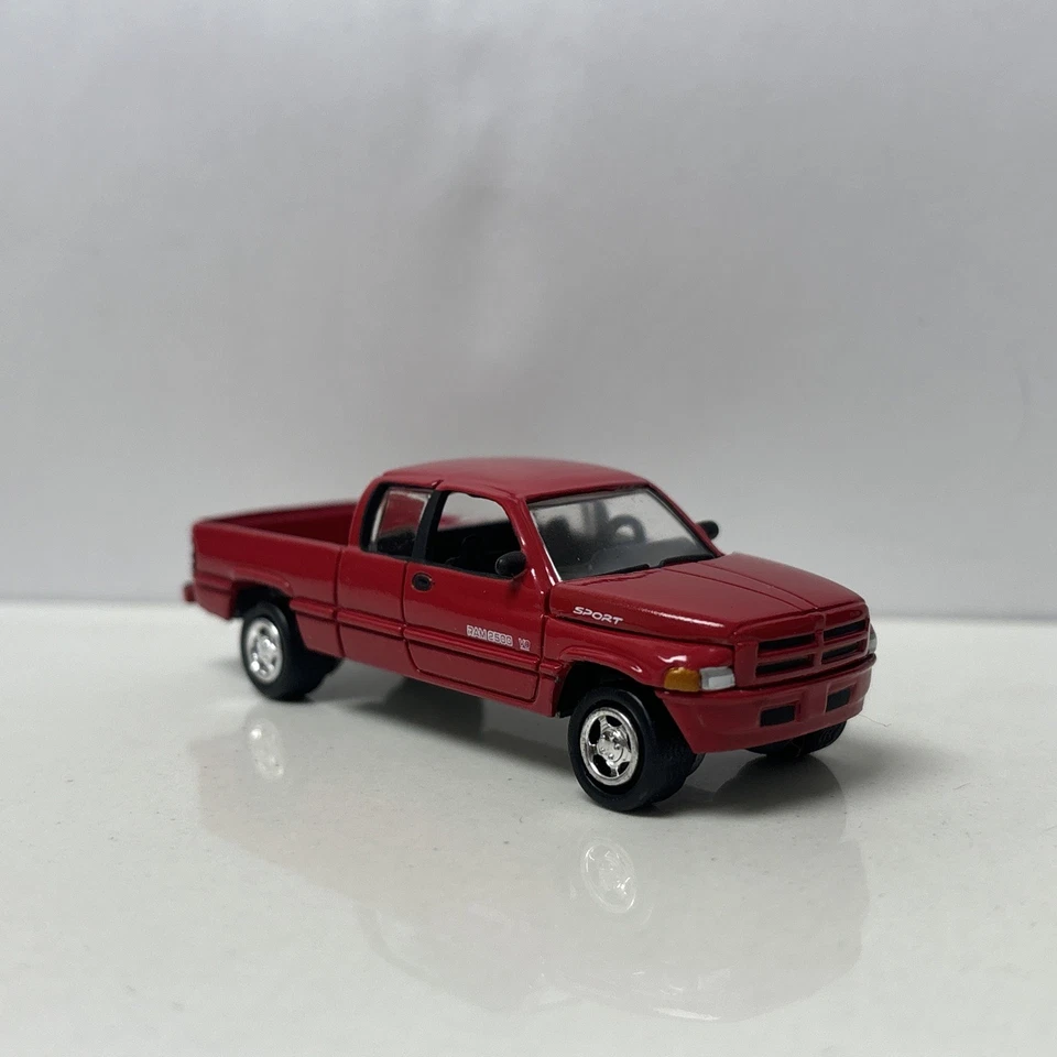 Dodge Ram 2500 Sport V8 2000 00 coleccionable escala 1/64 diecast modelo diorama Foto 1 de 4