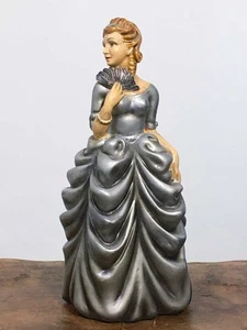 Antica statua in gesso raffigurante dama periodo Art nouveau - Foto 1 di 4