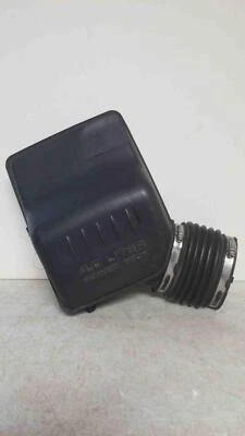 99 00 01 02 03 04 JEEP GRAND CHEROKEE Air Intake Resonator & Tube - Image 1 of 4