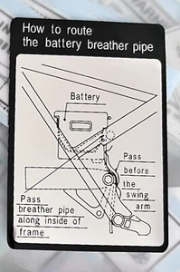 CAJA BATERÍA YAMAHA RD500LC CALCOMANÍA ADVERTENCIA PRECAUCIÓN - Imagen 1 de 2