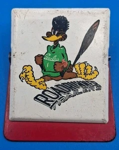 VINTAGE ROADRUNNER LOGGING TRAILERS HEAVY DUTY OFFICE DESK METAL PAPER CLIP  - Picture 1 of 5