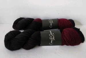 2 Crow & Crescent Yarn Co Antares Triton Dk Skein Superwash Merino Red Black Lot - Picture 1 of 9