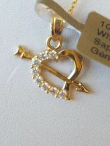 Colgante de corazón de corte redondo de zafiro blanco creado en laboratorio oro amarillo sólido de 10 kt - Imagen 1 de 12