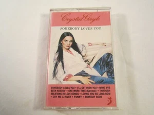 Cassette CRYSTAL GAYLE Somebody Loves You 1985 [12D] - Picture 1 of 2