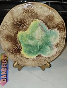 Antique 1800's Estate Majolica Green Leaf Berry Brown Decorative Round Plate 8" - Picture 1 of 14