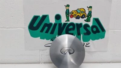 Infiniti J30 1994 tapa central Foto 1 de 3