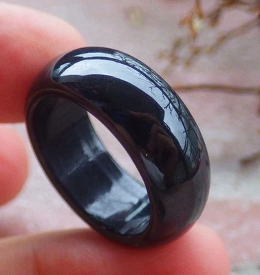 Anel circular redondo de jade jadeíta preto certificado por vídeo nº. 7,5 墨翠 404753 VS - Imagem 1 de 4