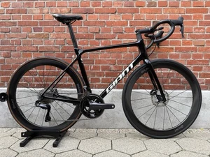 Giant TCR Advanced 0 Carbon/Size M-L/Shimano Ultegra Di2/24 Speed! HUNT crb - Picture 1 of 11