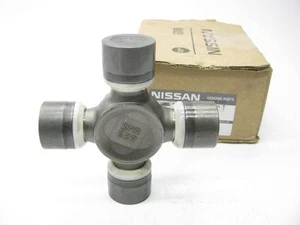 NEW GENUINE U-Joint Universal Joint OEM For Nissan 37125EB51A - Picture 1 of 4