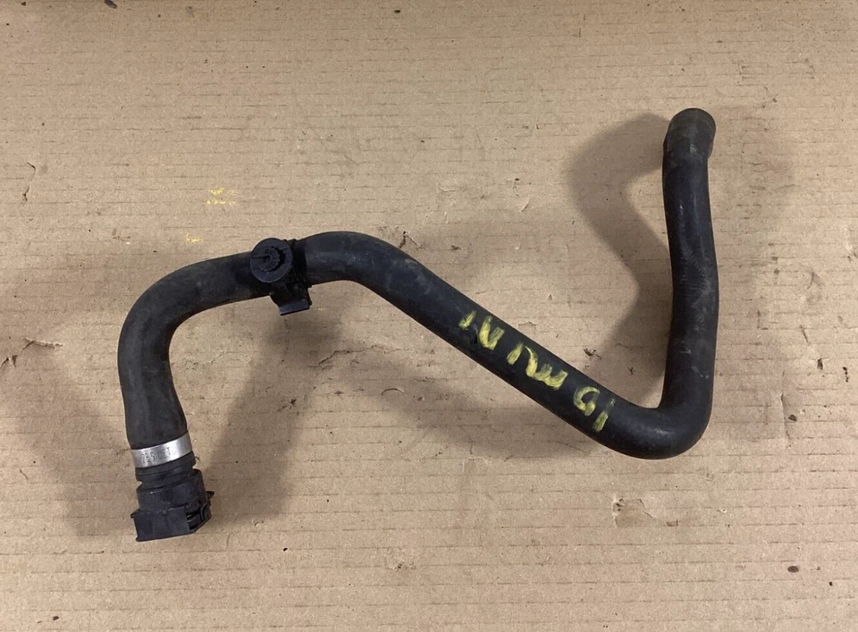 Оригинальный шланг водяного охлаждения двигателя Mini Cooper 2007-2013 годов выпуска 17122754573 годов выпуска. - Изображение 1 из 4