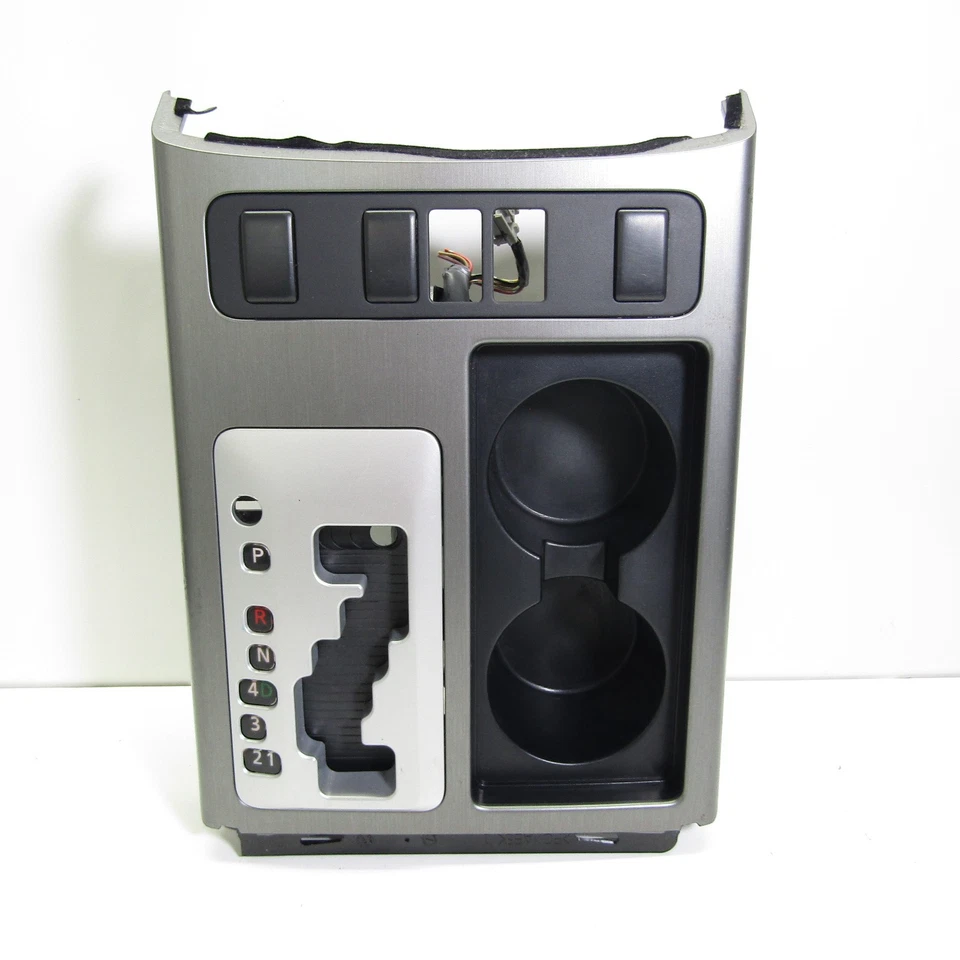 2008 - 2012 年日产 Armada QX-56 Titan 变速器装饰边框杯架原始设备制造商 95912Z90A — 第 1/4 张图片