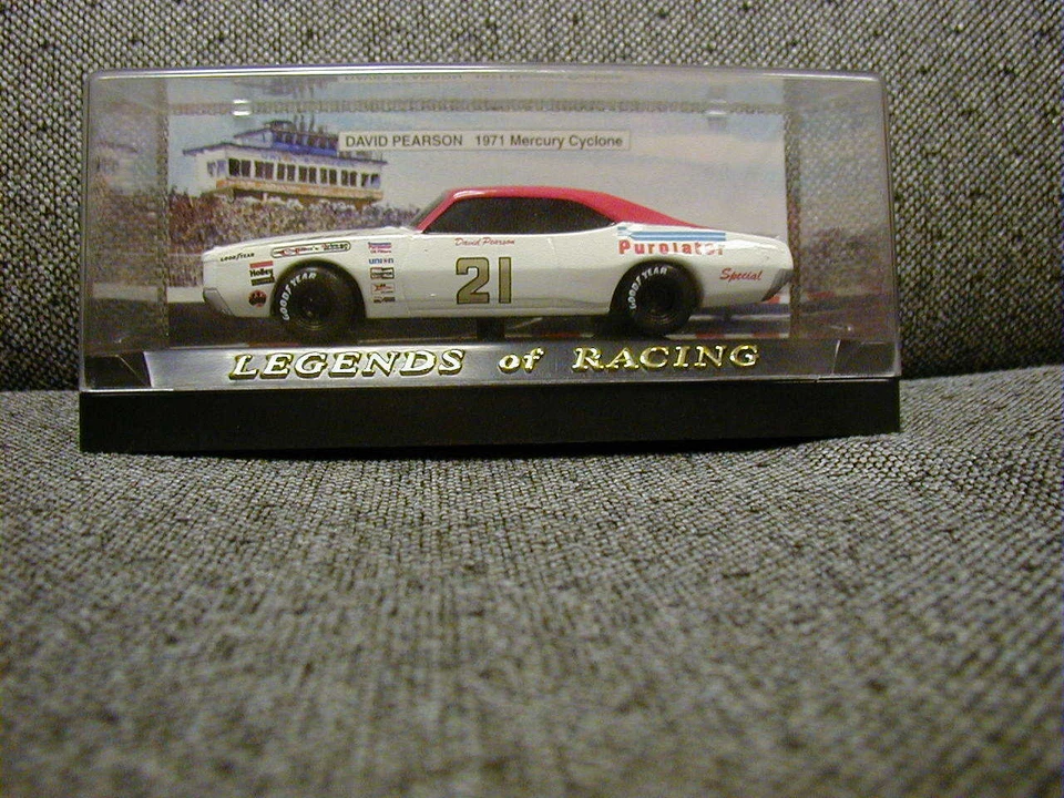 NASCAR LEGENDS OF RACING DAVID PEARSON 1/43 Scale Model - Image 1 of 1