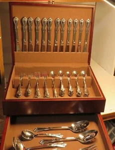 Oneida Briarwood WM Dalton set posate 75 pezzi tutto americano inox lotto in scatola - Foto 1 di 24