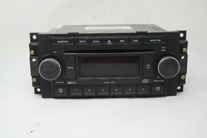 Jeep Commander 2006 07 radio AM FM 6 discos cambiador de CD receptor 05064072AD - Imagen 1 de 9