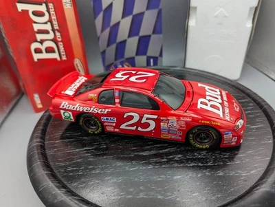 Banco de carros Wally Dallenbach #25 1999 Monte Carlo Bud King of Beers fundido 1:24 - Imagem 1 de 2